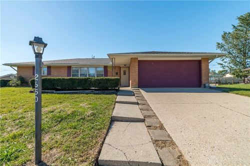 2650 Willowridge Dr, Dayton, OH, 45414-2838 | Card Image