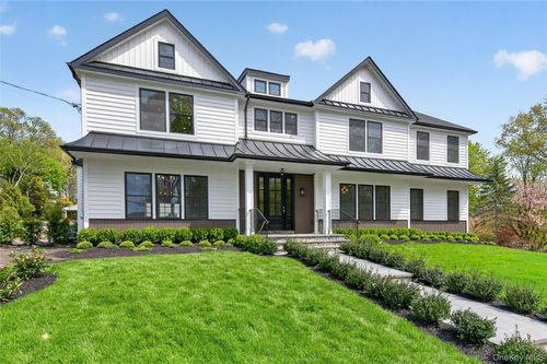 15 Ridge Dr, Port Washington, NY, 11050-3323 | Card Image