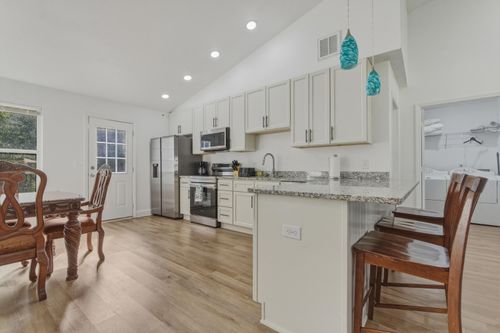 2017 Pemberton Ct, TALLAHASSEE, FL, 32308-7289 | Card Image