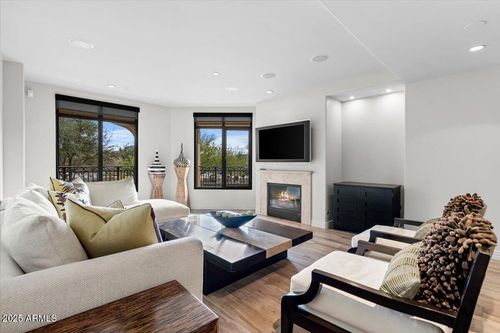 207-7175 E Camelback Rd, Scottsdale, AZ, 85251-1201 | Card Image