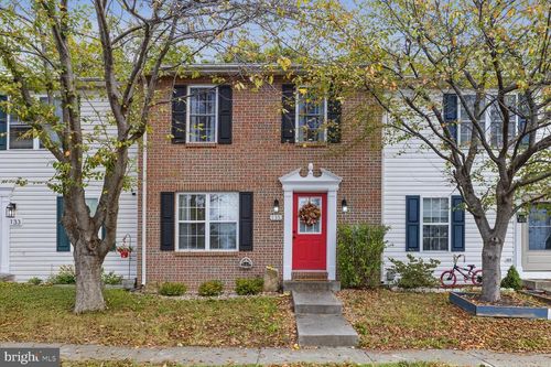 135 Sherando Cir, STEPHENS CITY, VA, 22655-4003 | Card Image