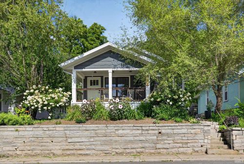 1211 S Lincoln St, Bloomington, IN, 47401-5849 | Card Image