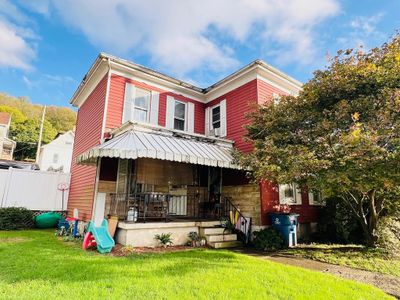 730 Commerce St, House other with 3 bedrooms, 2 bathrooms and null parking in Wellsburg WV | Image 1