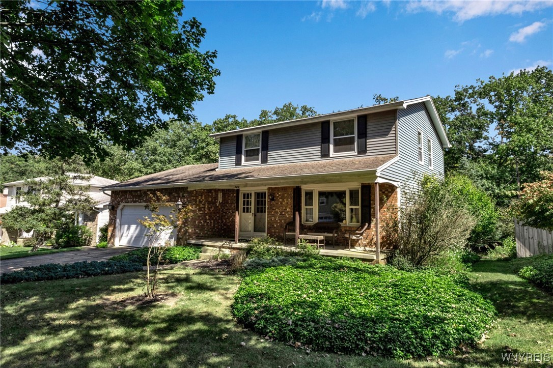 Fairlawn Dr, East Aurora, NY 14052