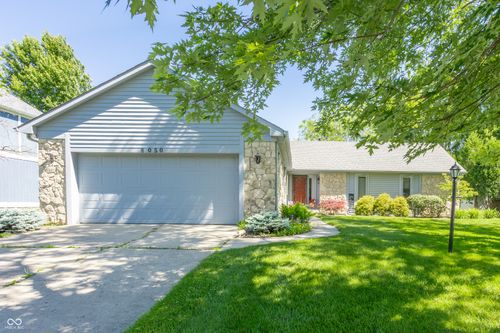 8050 Clearwater Dr, Indianapolis, IN, 46256-4612 | Card Image