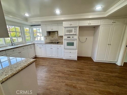 3571 Carnation, Seal Beach, CA, 90740 | Card Image
