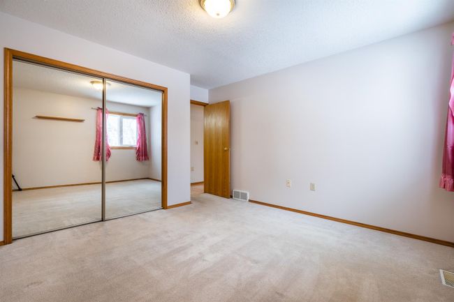 4802 46 Street, Home with 2 bedrooms, 1 bathrooms and 2 parking in Lloydminster SK | Image 11