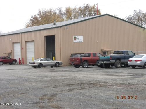 25 Reading Ln, Montoursville, PA, 17754-2532 | Card Image