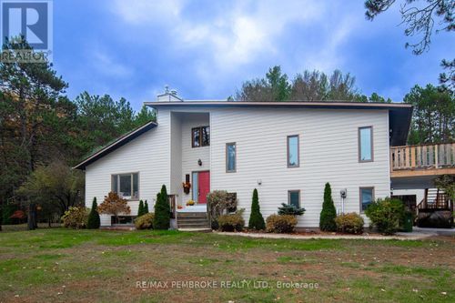 177 Sylvan Dr, Pembroke, ON, K8A6W7 | Card Image