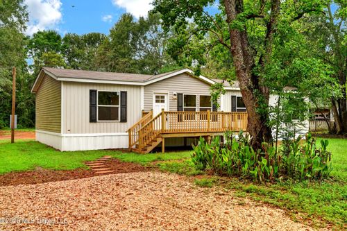 9 Reese Rd, Carriere, MS, 39426-7317 | Card Image