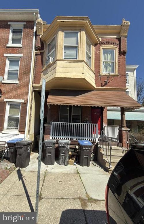 21 W Chestnut St, NORRISTOWN, PA, 19401-3927 | Card Image