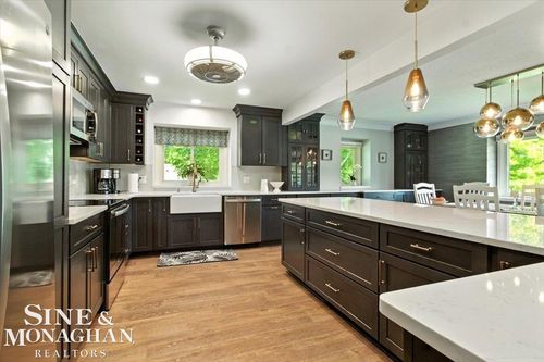 669 N Riverside Ave, Saint Clair, MI, 48079-5480 | Card Image