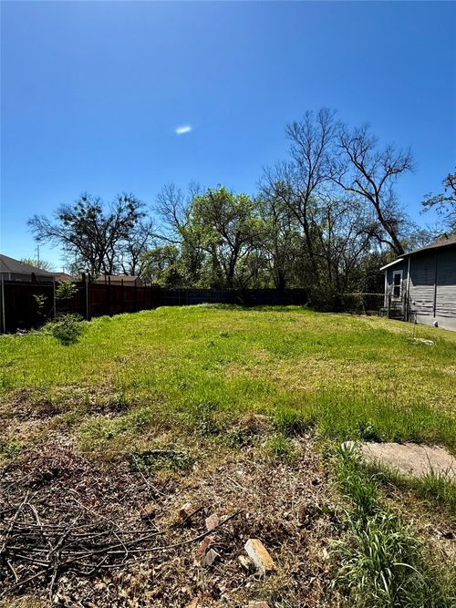 4425 Rosine Ave, Dallas, TX, 75215-4339 | Card Image