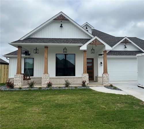 1800 Gaines Street, Pea Ridge, AR, 72751 | Card Image