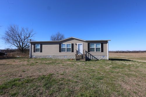 298 Fly Rd, Shelbyville, TN, 37160-6217 | Card Image