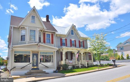 12 W Main St, NEW FREEDOM, PA, 17349-7906 | Card Image