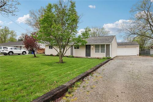 3568 Elmhurst Ct, Kent, OH, 44240-6604 | Card Image