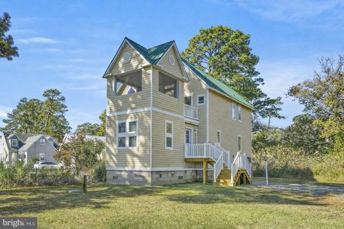 4475 Deep Hole Rd, CHINCOTEAGUE ISLAND, VA, 23336-2624 | Card Image