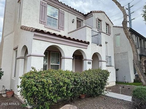 2909 N 48th St, Phoenix, AZ, 85018-7744 | Card Image