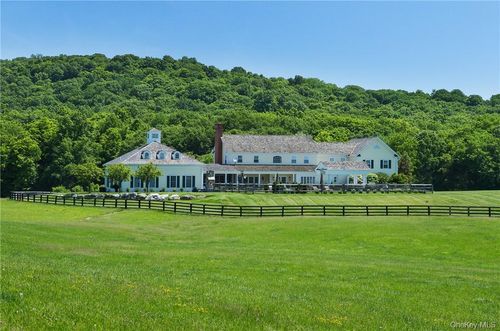200 Chase Rd, Pine Plains, NY, 12567-5317 | Card Image