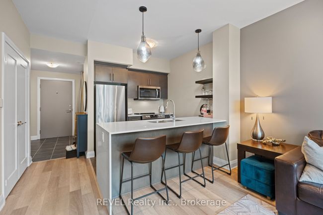 410 - 16 Concord Pl, Condo with 2 bedrooms, 1 bathrooms and null parking in Grimsby ON | Image 10