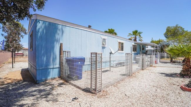 Left Side Yard | Image 17