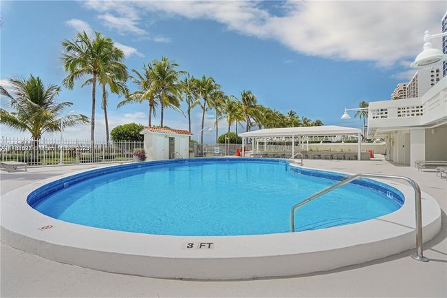 APT-410 - 2899 Collins Ave, Condo with 0 bedrooms, 1 bathrooms and null parking in Miami Beach FL | Image 21