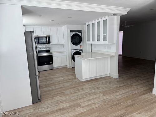 apt-c3-4170 Crayton Rd, NAPLES, FL, 34103-3127 | Card Image