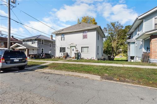 815 Beatty Ave, Cambridge, OH, 43725-1813 | Card Image