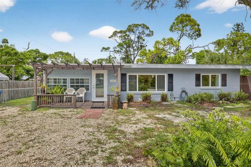 332 E Langsner St, ENGLEWOOD, FL, 34223-3429 | Card Image