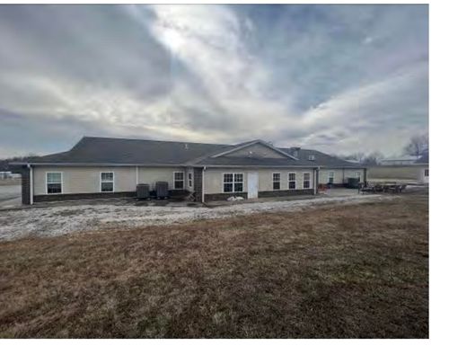 1830 E Laverne St, Bolivar, MO, 65613-1488 | Card Image