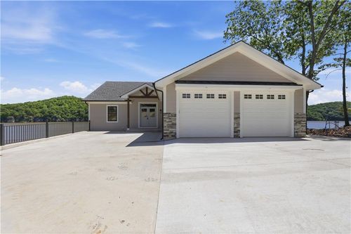 154 Lakeway Ln, Climax Springs, MO, 65324-4208 | Card Image
