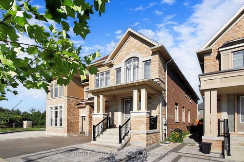 46 Prunella Cres, Holland Landing, ON, L9N0S7 | Card Image