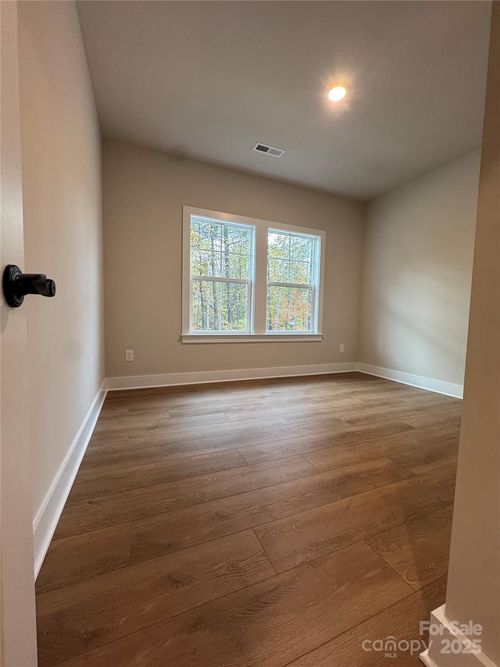 405 Scarlett Oak Ct Ne, Lenoir, NC, 28645-9317 | Card Image