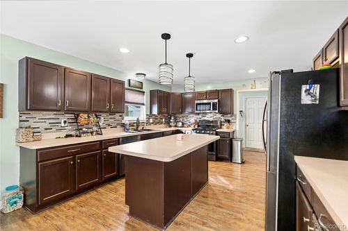 2238 Antrim Ct, Davison, MI, 48423-8439 | Card Image