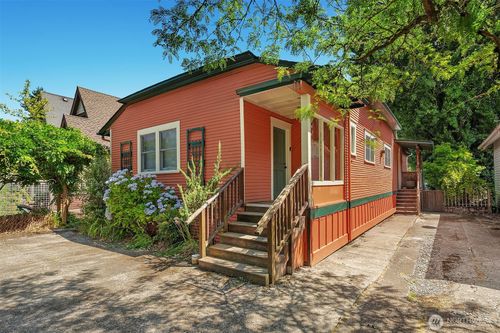 516 23rd Ave E, Seattle, WA, 98112-4702 | Card Image
