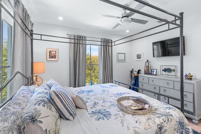 261-W-Seaview-Drive-guest-bedroom-2a | Image 16