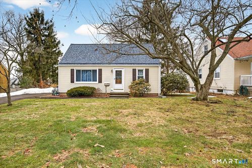 46 Central Ave, West Haven, CT, 06516-6716 | Card Image