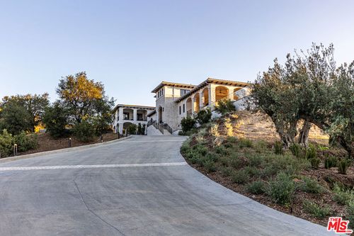 23614 Dry Canyon Cold Creek Rd, Calabasas, CA, 91302-2081 | Card Image