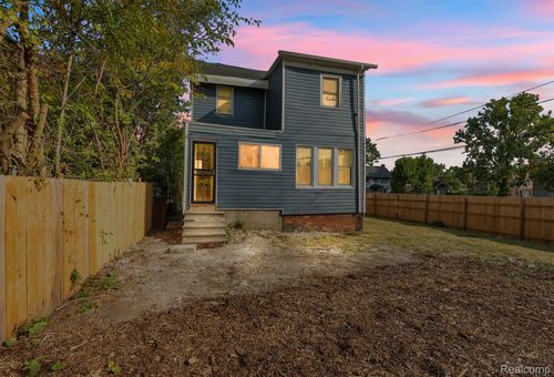 401 W Greendale, Detroit, MI, 48203-1941 | Card Image