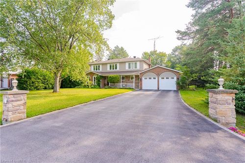13 Rosedale Court, Whitchurch Stouffville, ON, L4A7X4 | Card Image