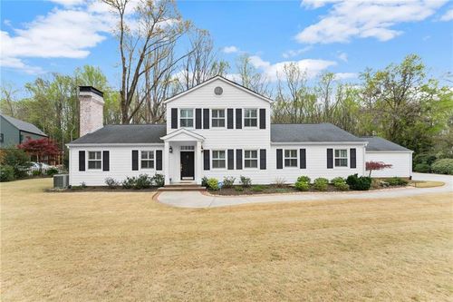 669 Dixon Dr, Gainesville, GA, 30501-2909 | Card Image