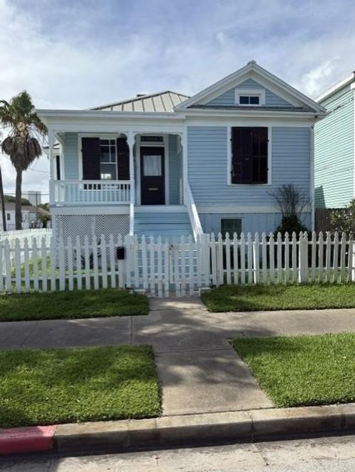 1628 Avenue N 1/2, Galveston, TX, 77550 | Card Image