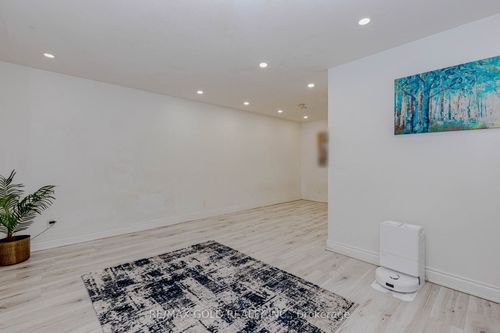 66 Corby Cres, Brampton, ON, L6Y1H1 | Card Image