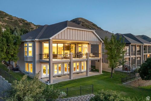 1627 E Rolling Green Dr, Draper, UT, 84020-5600 | Card Image