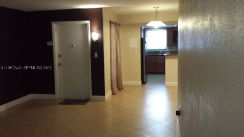e113-7368 Sw 82nd St, Miami, FL, 33143-7498 | Card Image