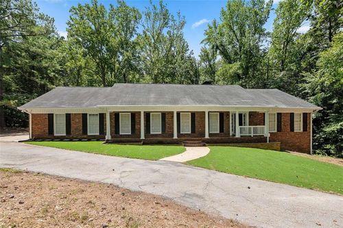 140 Old Fairburn Close Sw, South Fulton, GA, 30331-7927 | Card Image