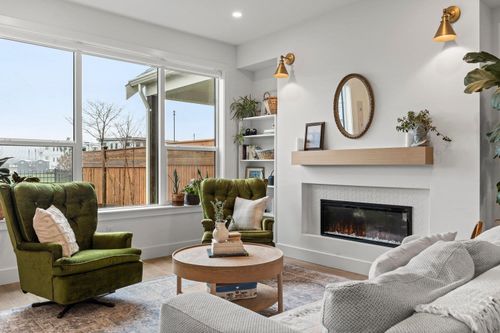 {{alt}} | Card Image