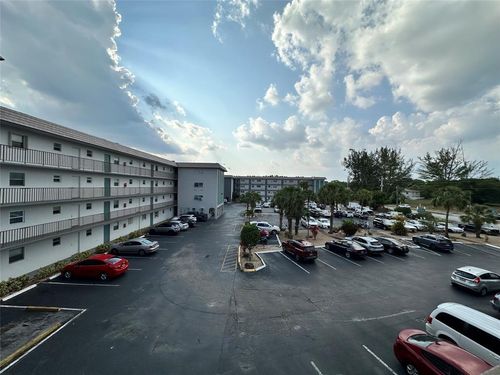 apt-303-4311 Crystal Lake Dr, Deerfield Beach, FL, 33064-1245 | Card Image