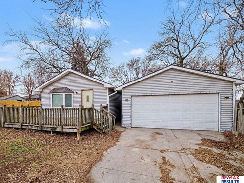 3016 S 43 Street, Omaha, NE, 68105 | Card Image